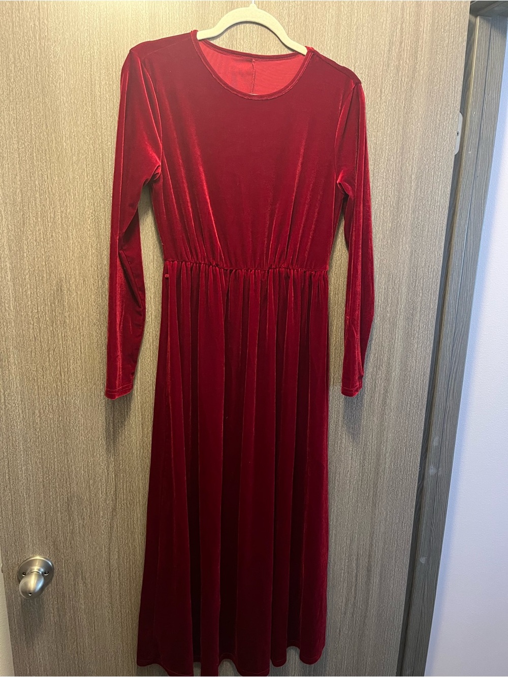 Women's Red Velvet Long Sleeve Maxi Dress